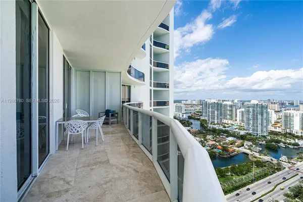 $8,900 | 16001 Collins Avenue, Unit 3002, Sunny Isles Beach, FL 33160