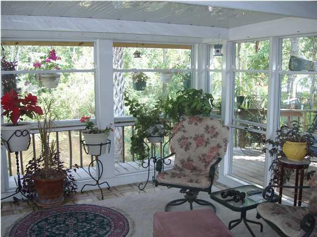 586 Stillwater Road Freeport, FL 32439 - Photo 5 of 18 Gallery Image 5