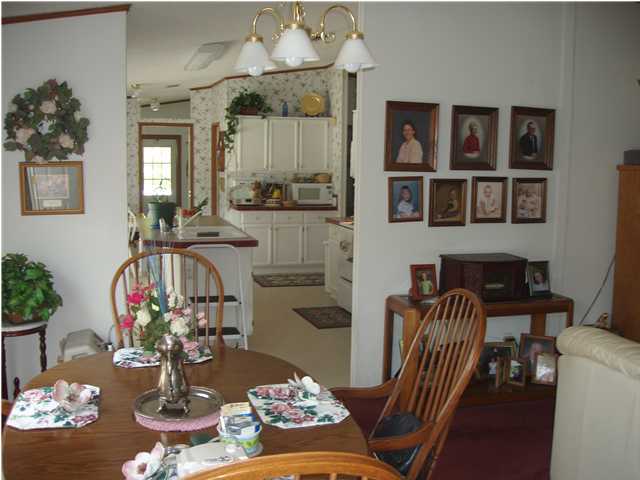 586 Stillwater Road Freeport, FL 32439 - Photo 6 of 18 Gallery Image 6