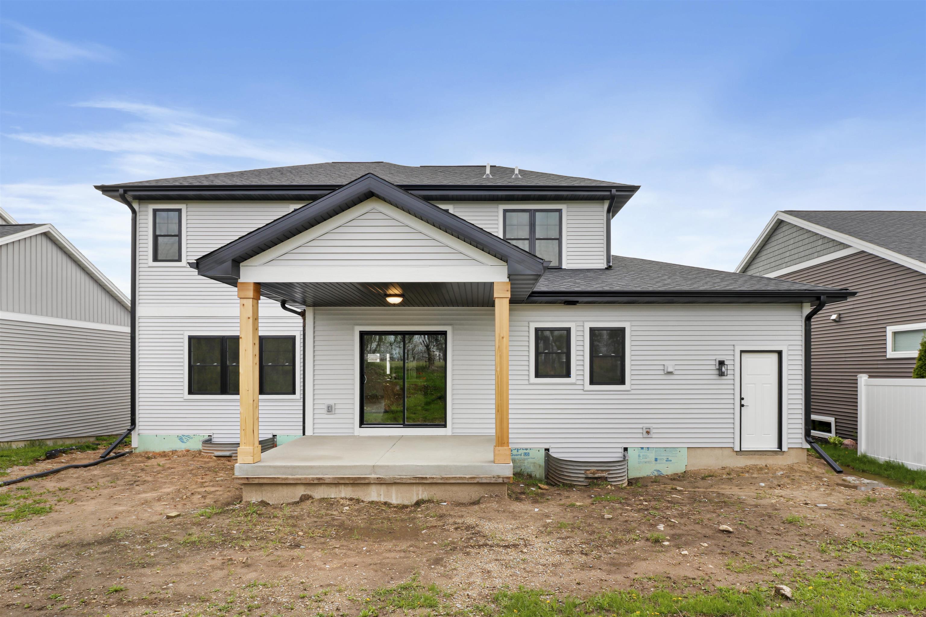 3240 Prospect Drive Sun Prairie, WI 53590 - Photo 5 of 35