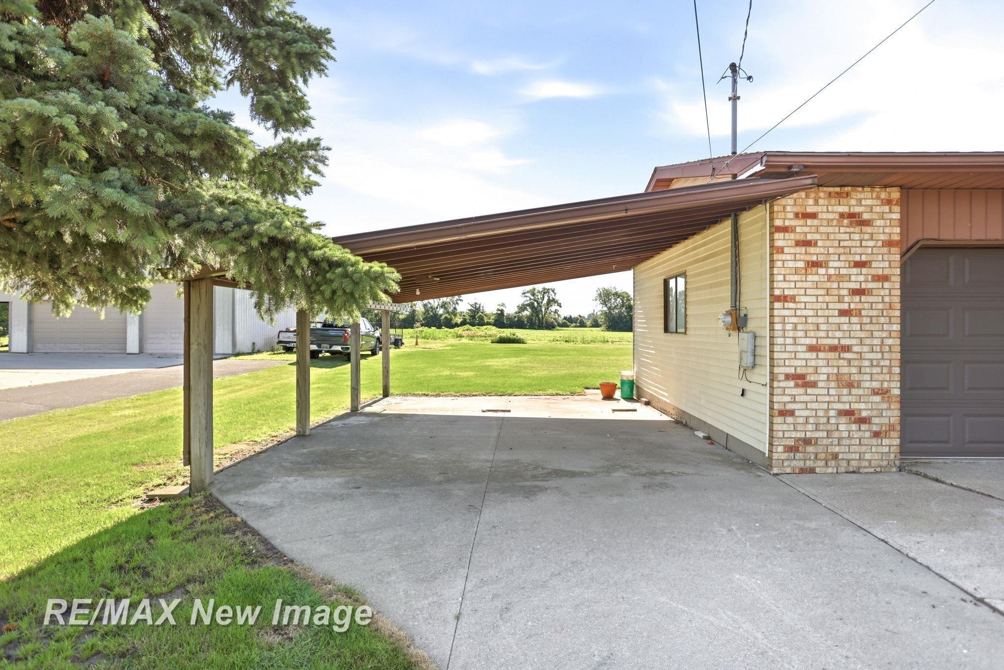 577 South Lincoln Road Bay City, MI 48708 - Photo 33 of 46