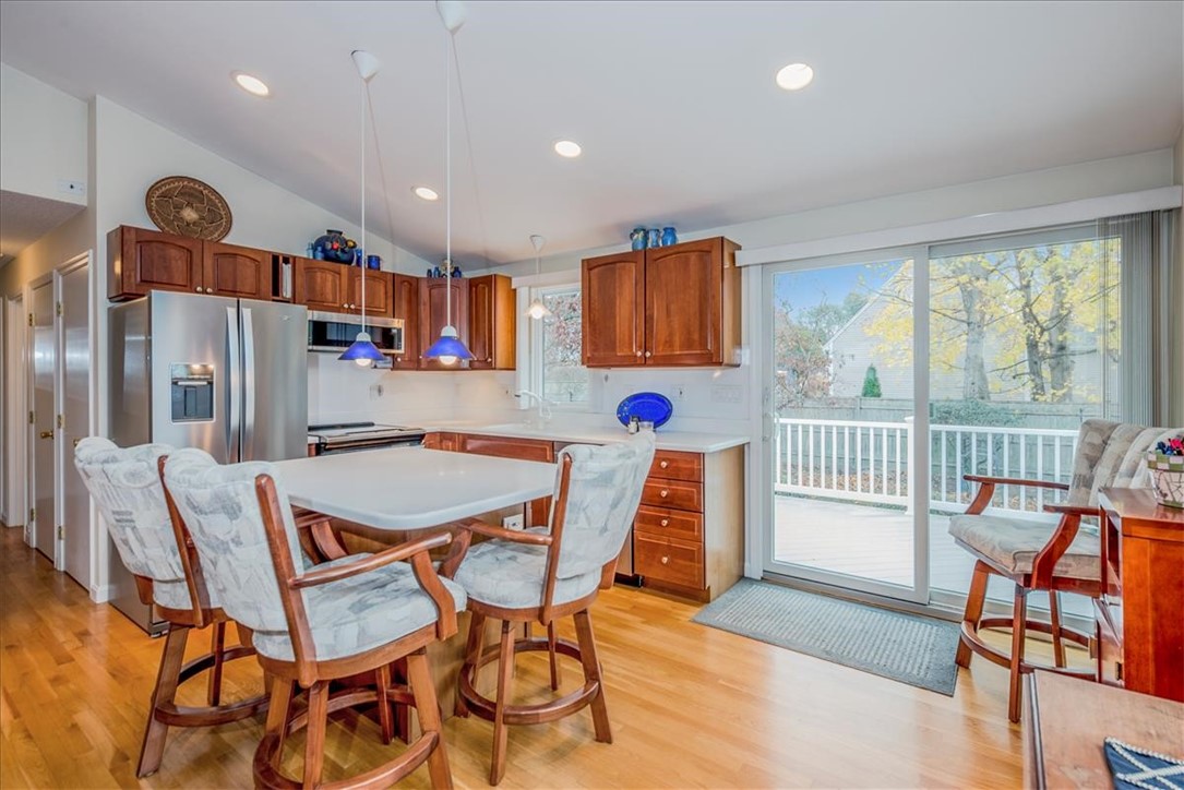 37 Balsam Road South Kingstown, RI 02879 - Photo 9 of 26 Gallery Image 9