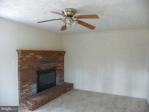 14605 Duckett Road Brandywine, MD 20613 - Photo 7 of 10 Family Room