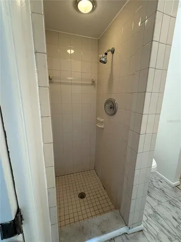 $2,000 | 4916 18th Street West, Unit B, Bradenton, FL 34207