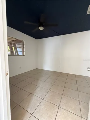 $2,000 | 4916 18th Street West, Unit B, Bradenton, FL 34207