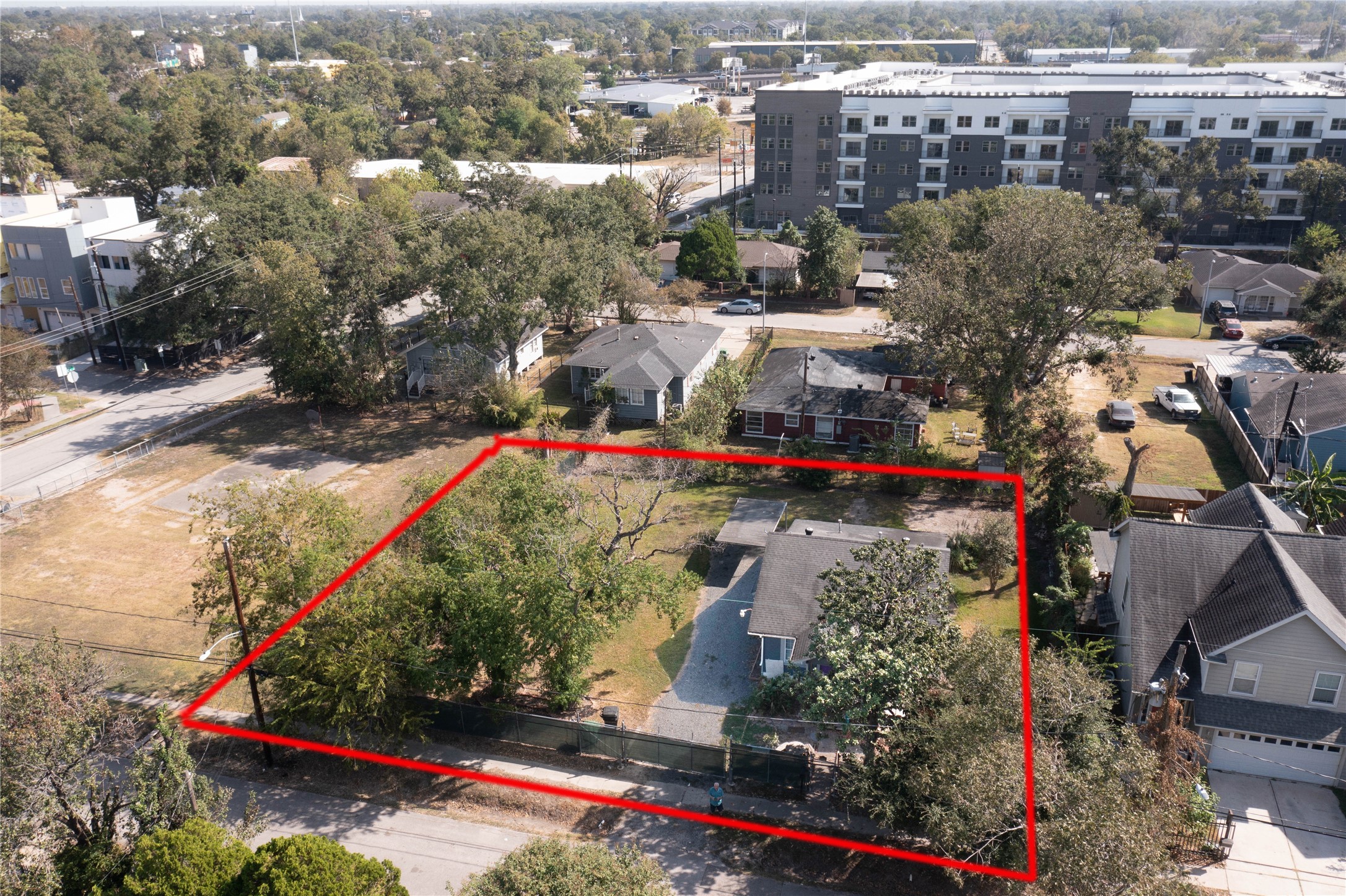 1638 Tabor Street Houston, TX 77009 - Photo 6 of 29 Approximate boundary line. No alleys here. Empty lot to the left belongs to the Plumbers Union and sometimes used for parking.