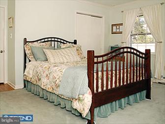 222 King George Road Pennington, NJ 08534 - Photo 4 of 6