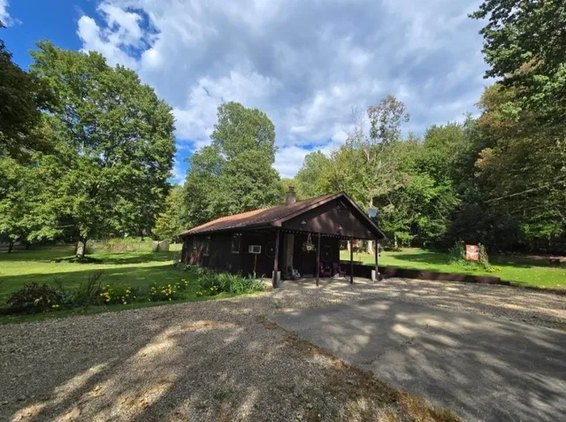 $264,900 | 216 Clubhouse Drive, Saltsburg, PA 15681