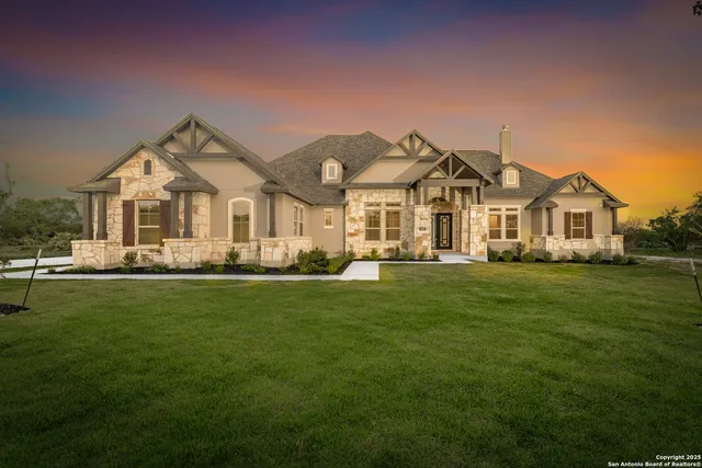 $949,999 | 649 Legend Pk Drive, Castroville, TX 78009