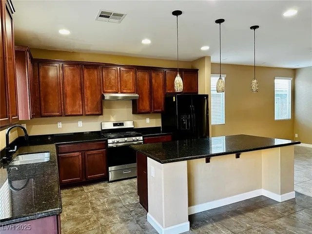 $2,650 | 10428 Doman Avenue, Las Vegas, NV 89166
