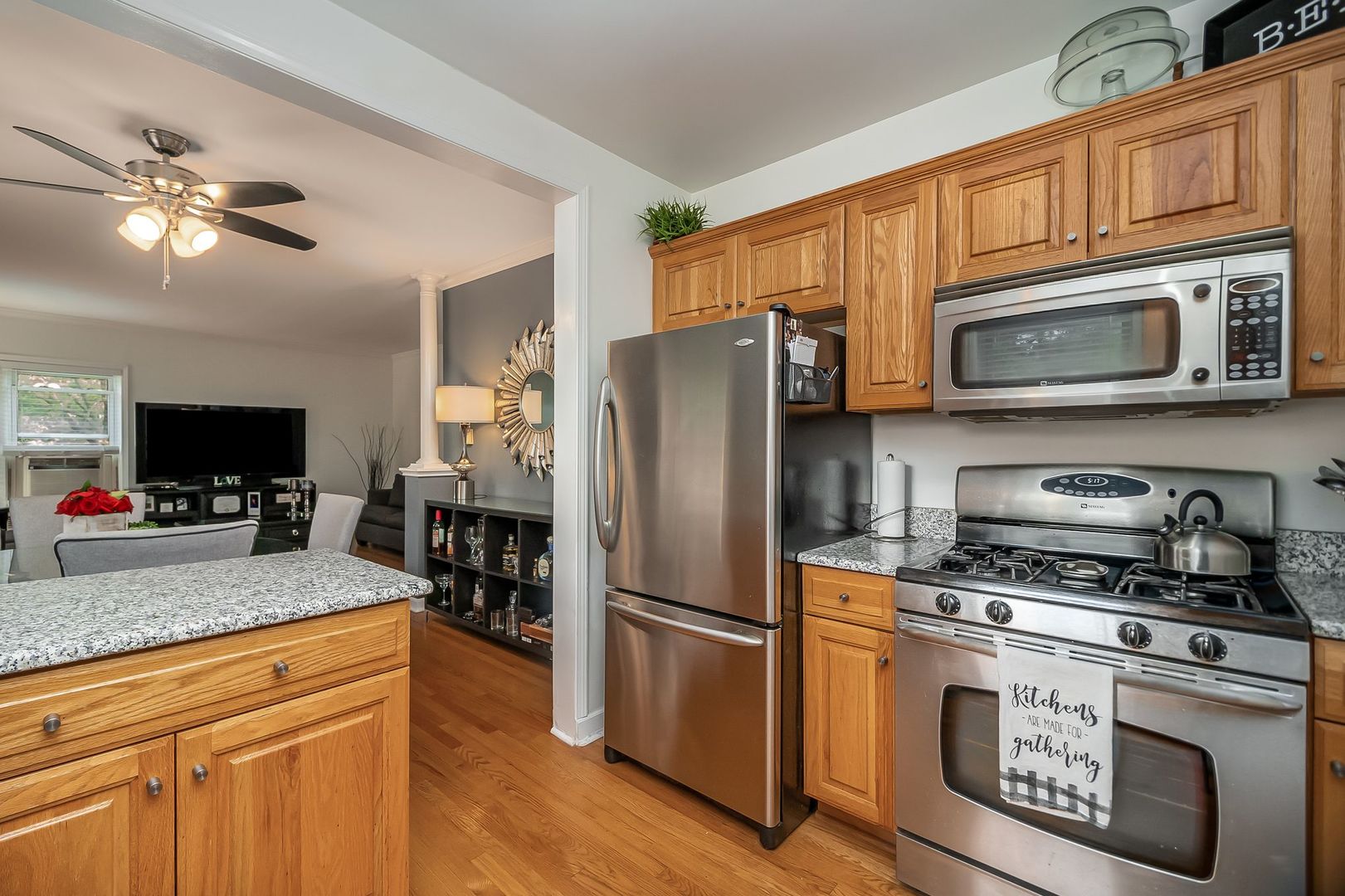 100 Pine Avenue, Unit 5 Riverside, IL 60546 - Photo 11 of 16