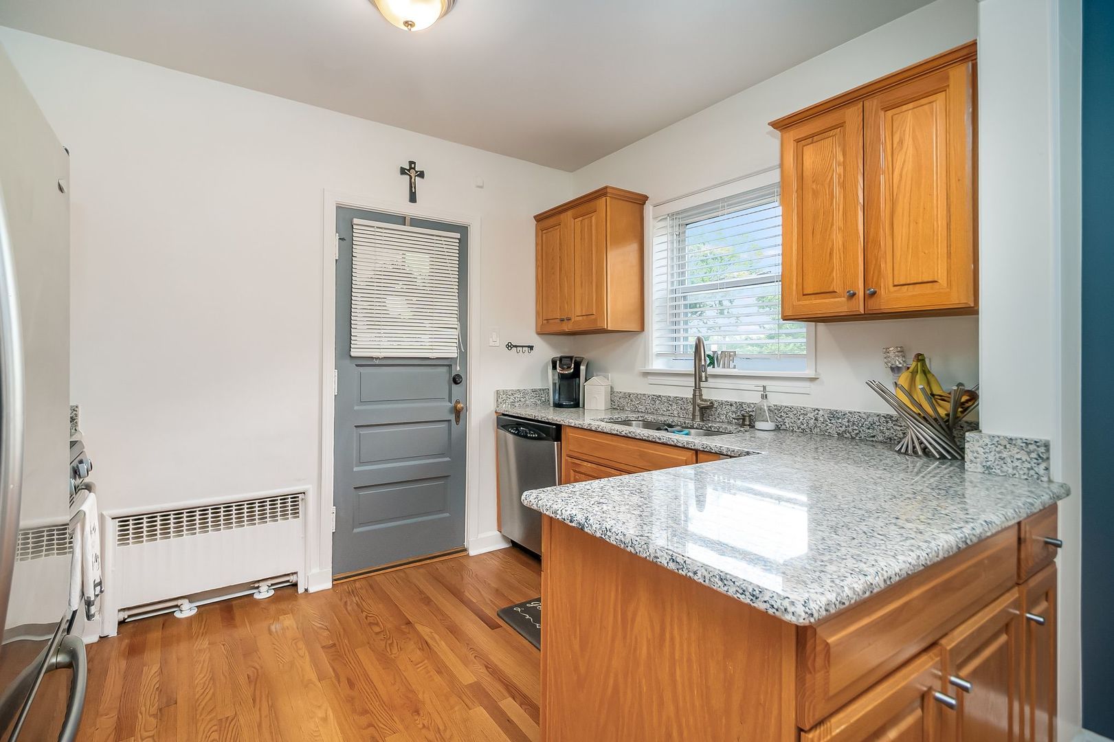 100 Pine Avenue, Unit 5 Riverside, IL 60546 - Photo 12 of 16