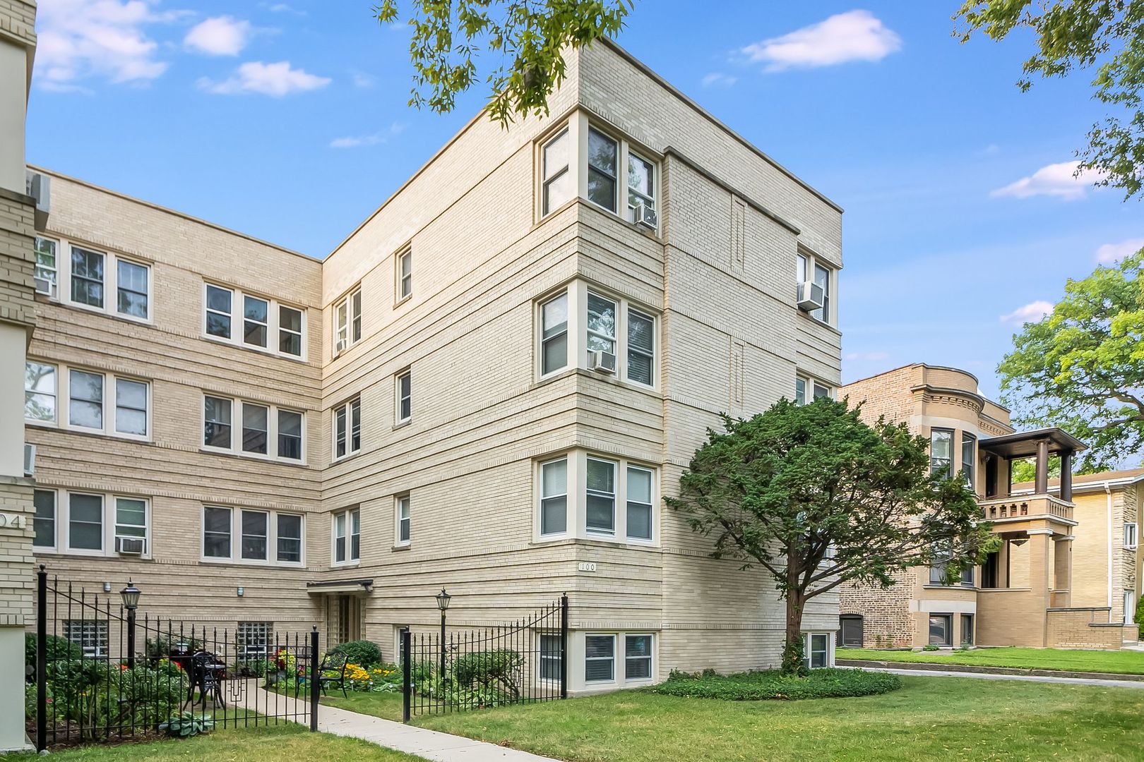 100 Pine Avenue, Unit 5 Riverside, IL 60546 - Photo 16 of 16