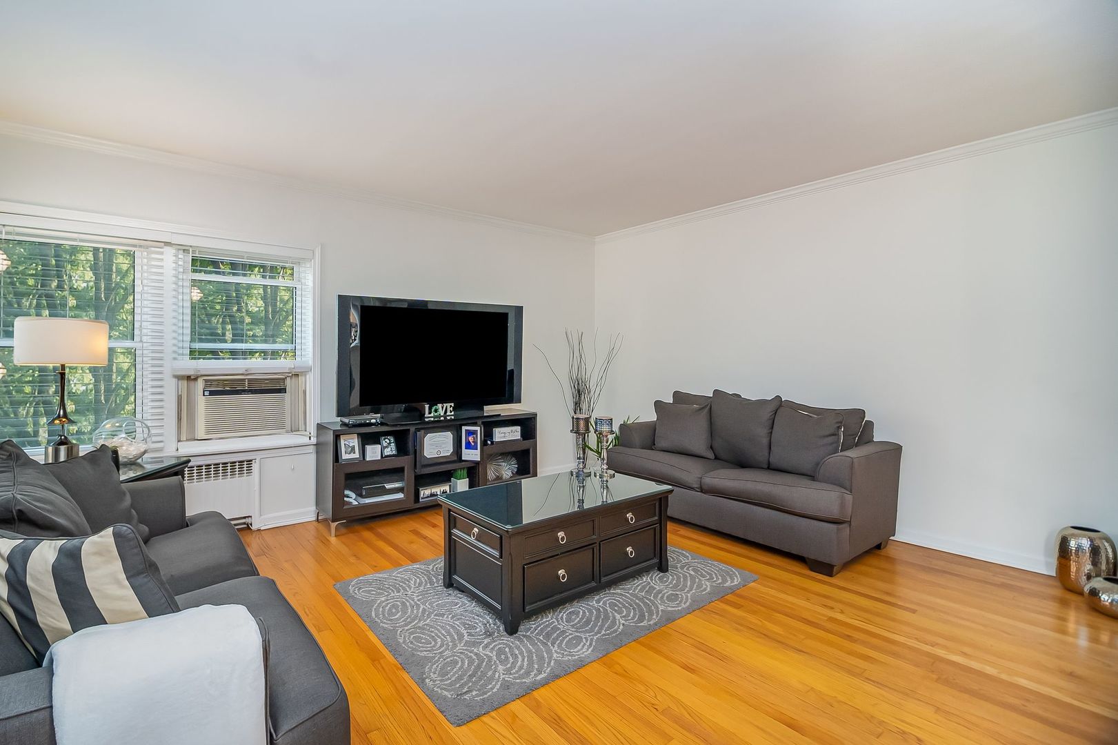 100 Pine Avenue, Unit 5 Riverside, IL 60546 - Photo 6 of 16