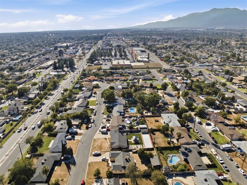 418 East Margarita Road Rialto, CA 92376 - Photo 5 of 42 Gallery Image 5