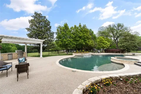 $2,595,000 | 343 East Town East Boulevard, Sunnyvale, TX 75182