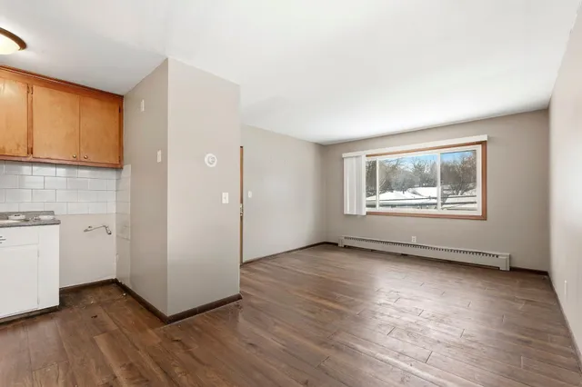 $2,000,000 | 4927-4935 University Avenue Northeast, Columbia Heights, MN 55421