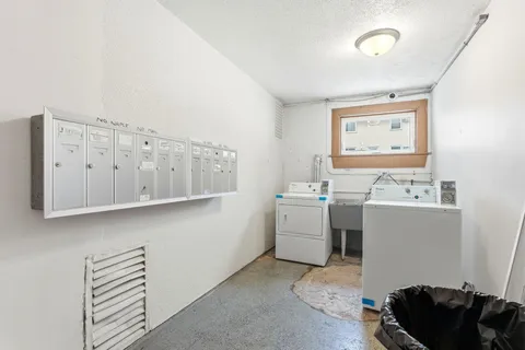 $2,000,000 | 4927-4935 University Avenue Northeast, Columbia Heights, MN 55421