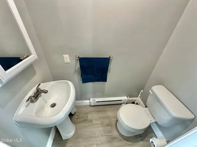 $1,750 | 31 Suncrest Drive, Unit 1, Waterford, NY 12188