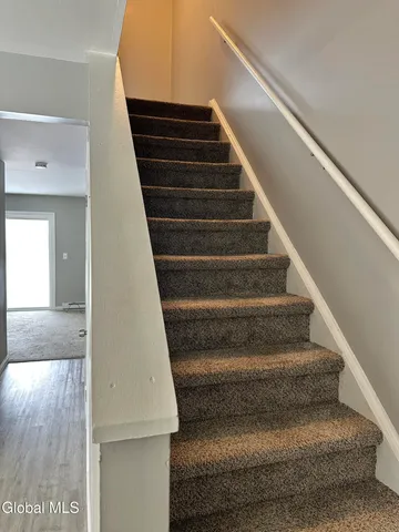 $1,750 | 31 Suncrest Drive, Unit 1, Waterford, NY 12188