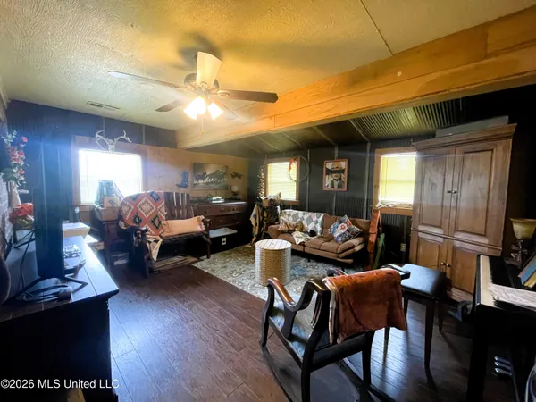 $369,900 | 286 Caleb Lane, Coldwater, MS 38618