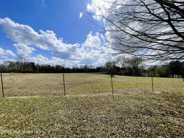 $369,900 | 286 Caleb Lane, Coldwater, MS 38618