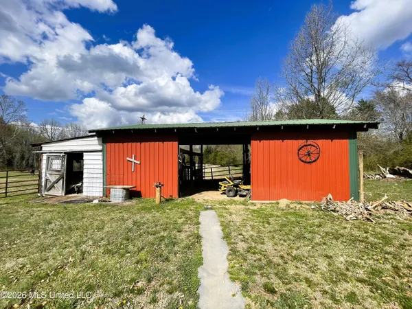 $369,900 | 286 Caleb Lane, Coldwater, MS 38618