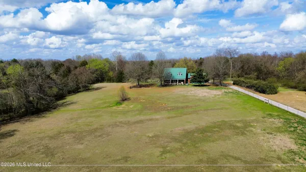 $369,900 | 286 Caleb Lane, Coldwater, MS 38618