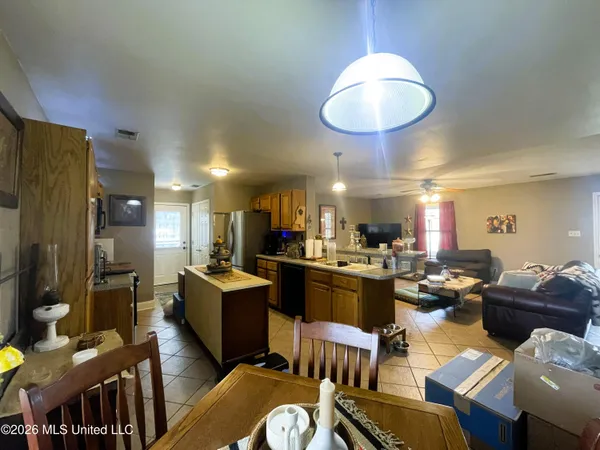 $369,900 | 286 Caleb Lane, Coldwater, MS 38618