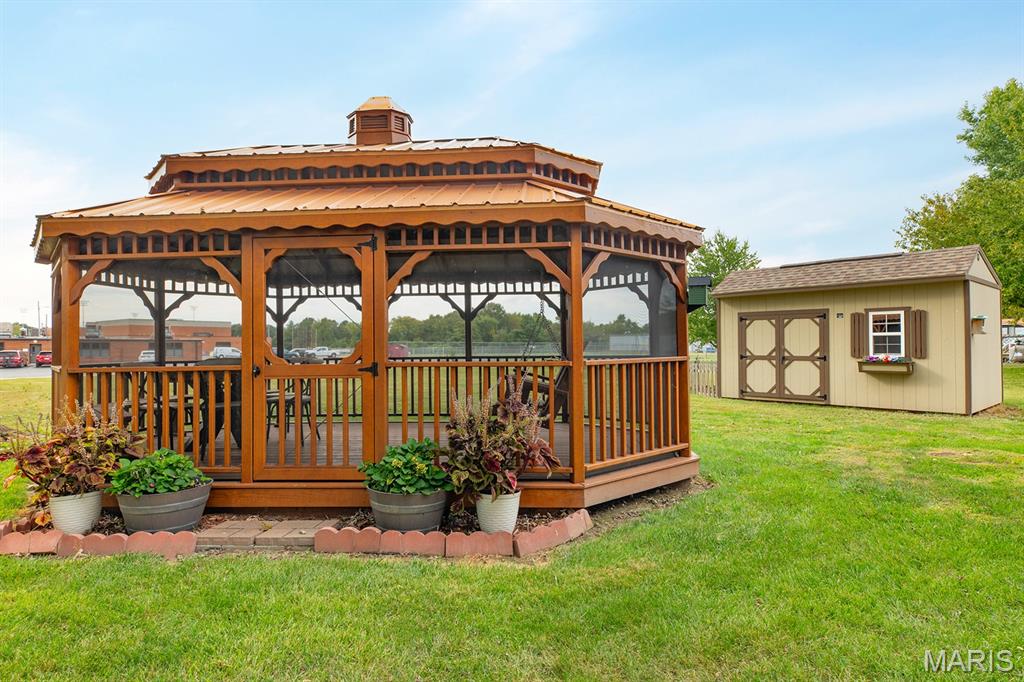 324 Old Bethalto Road Bethalto, IL 62010 - Photo 19 of 59 Gallery Image 19