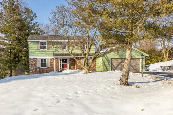 $290,000 | 7 Old Post Road, Perinton, NY 14450