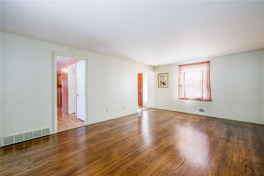 7 Old Post Road Perinton, NY 14450 - Photo 15 of 30