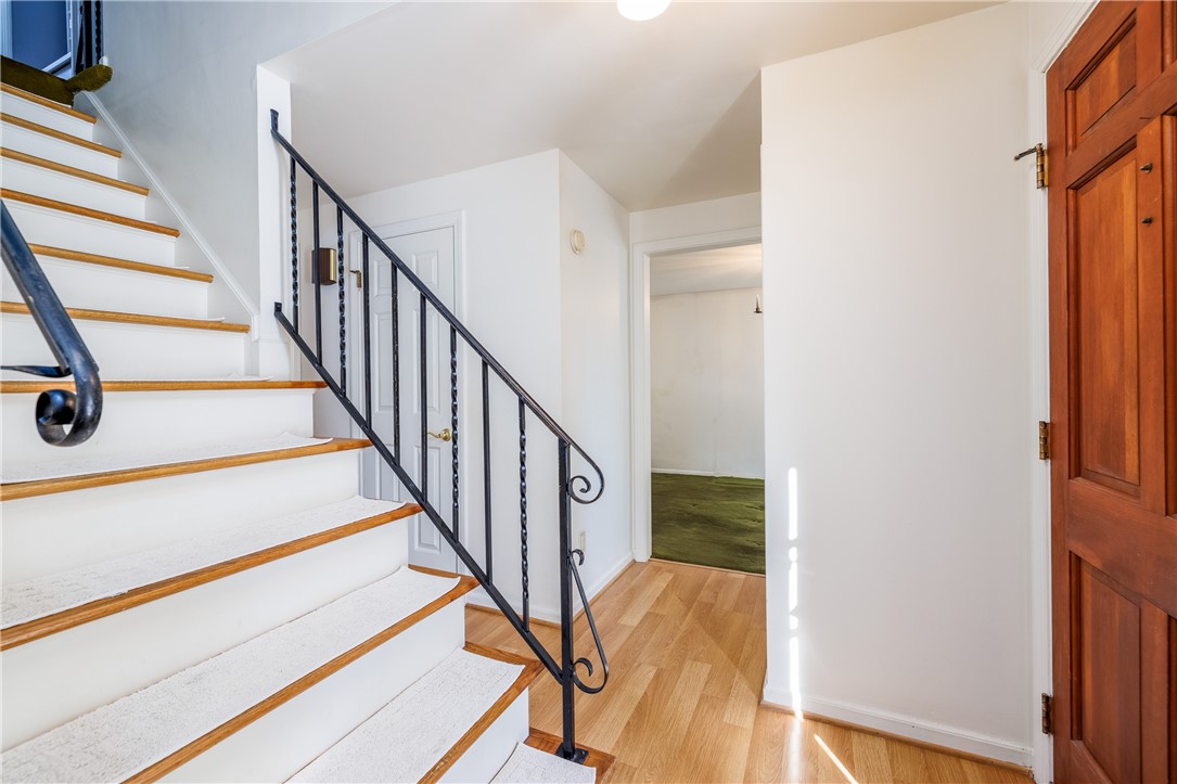 7 Old Post Road Perinton, NY 14450 - Photo 8 of 30