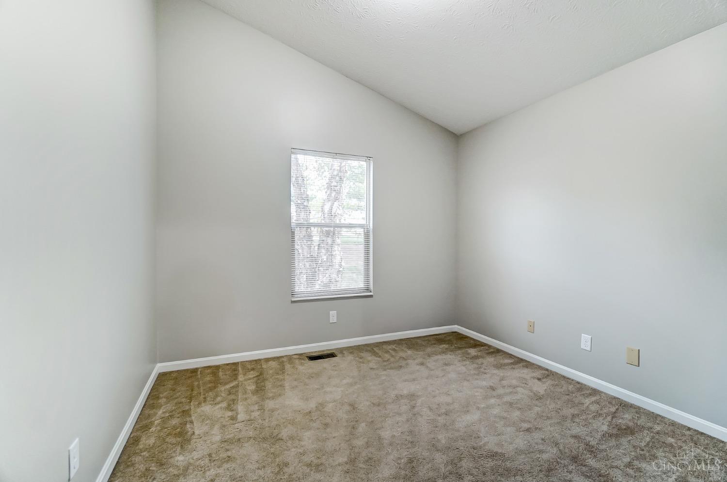 9941 Hunters Ridge Cincinnati, OH 45249 - Photo 32 of 52 Gallery Image 32