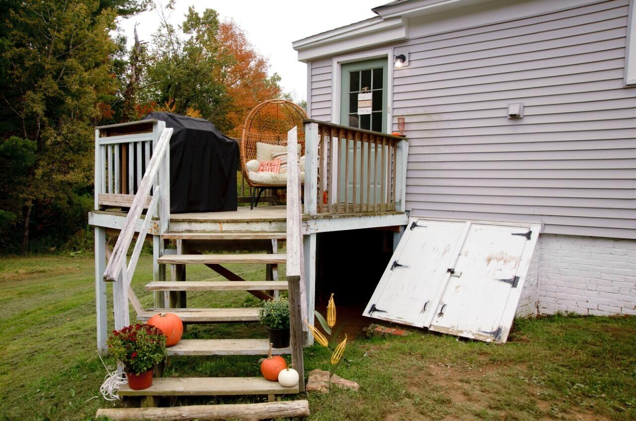 229 Lane Road Auburn, ME 04210 - Photo 11 of 26 Little Porch