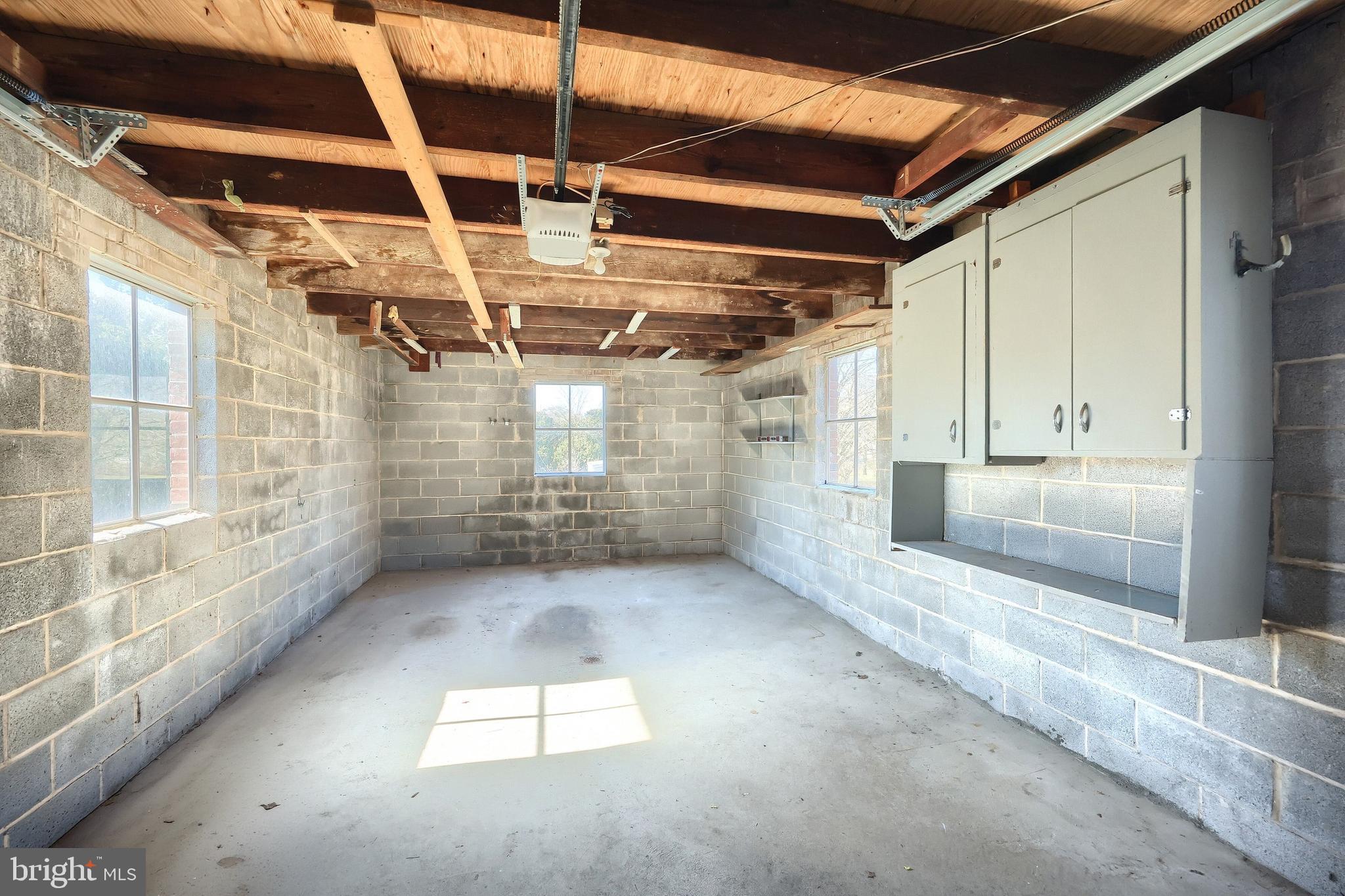 106 North Williams Street York, PA 17404 - Photo 26 of 42 a view of empty room with windows