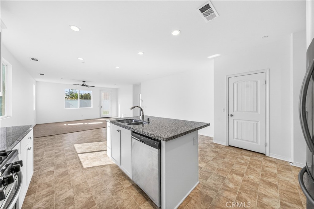 30355 Paca Court Menifee, CA 92584 - Photo 12 of 45