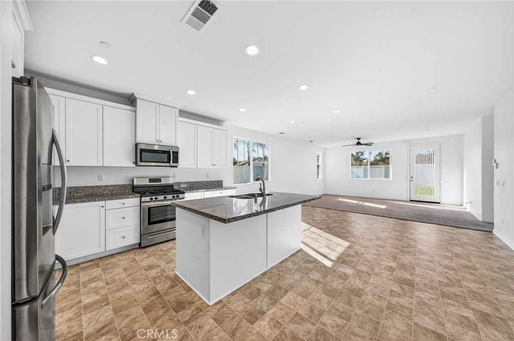 30355 Paca Court Menifee, CA 92584 - Photo 9 of 45
