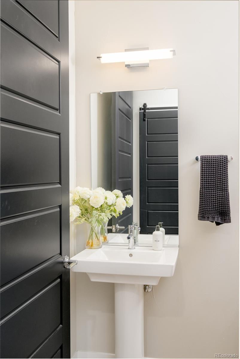 3198 Blake Street, Unit 402 Denver, CO 80205 - Photo 5 of 30