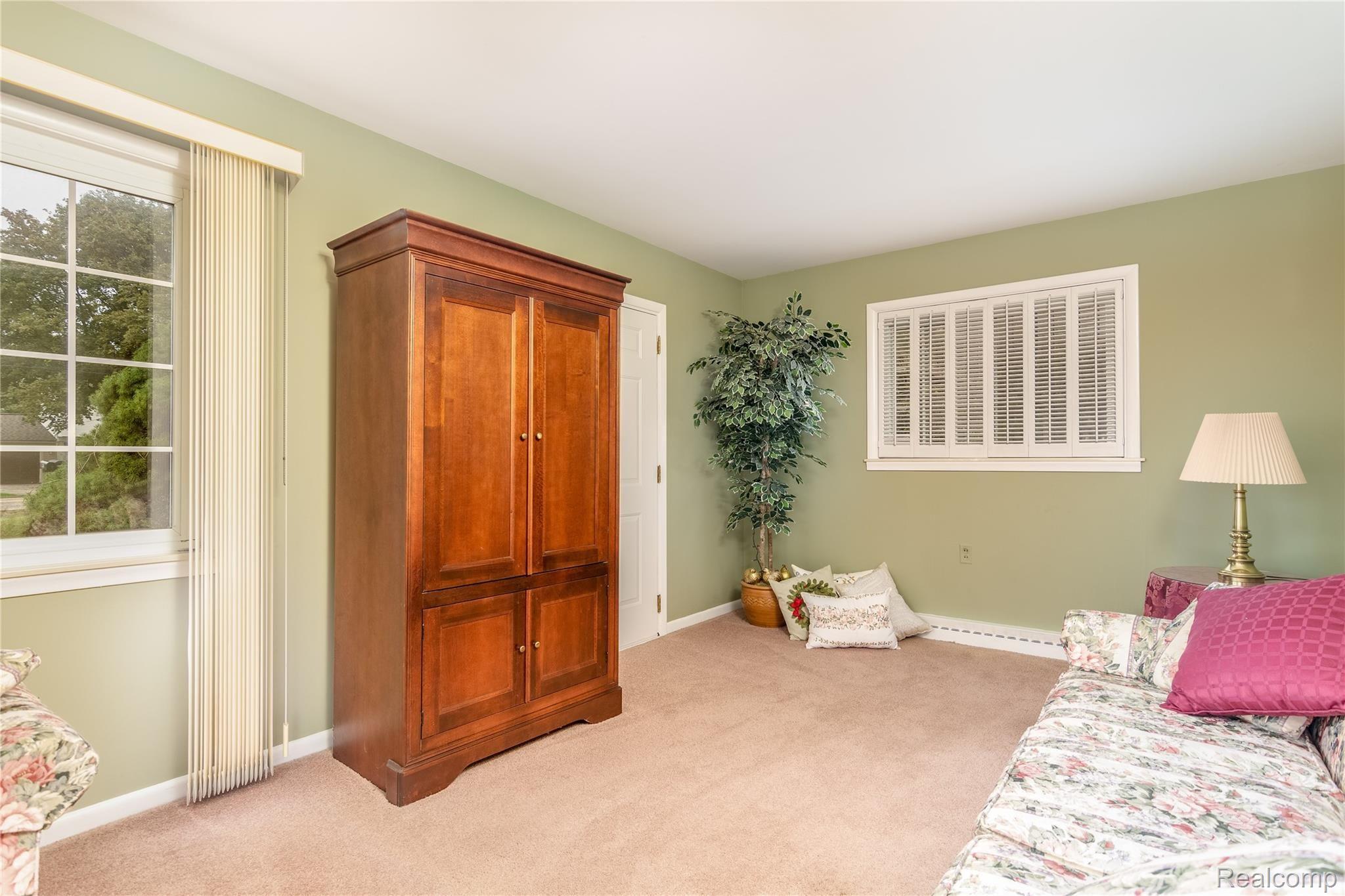 2990 Lansdowne Road Waterford, MI 48329 - Photo 7 of 22 Landsdowne-1-8.jpg