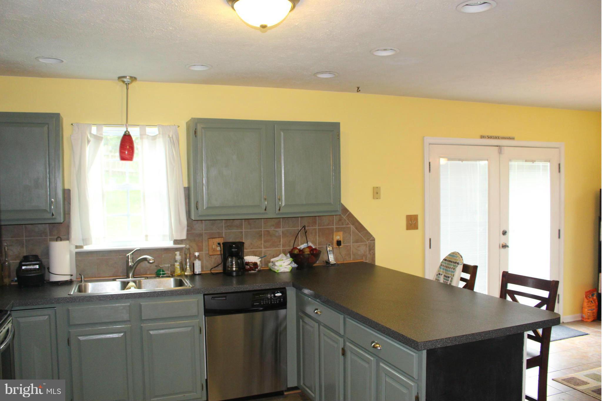 1465 Canterbury Road Front Royal, VA 22630 - Photo 12 of 29 Kitchen