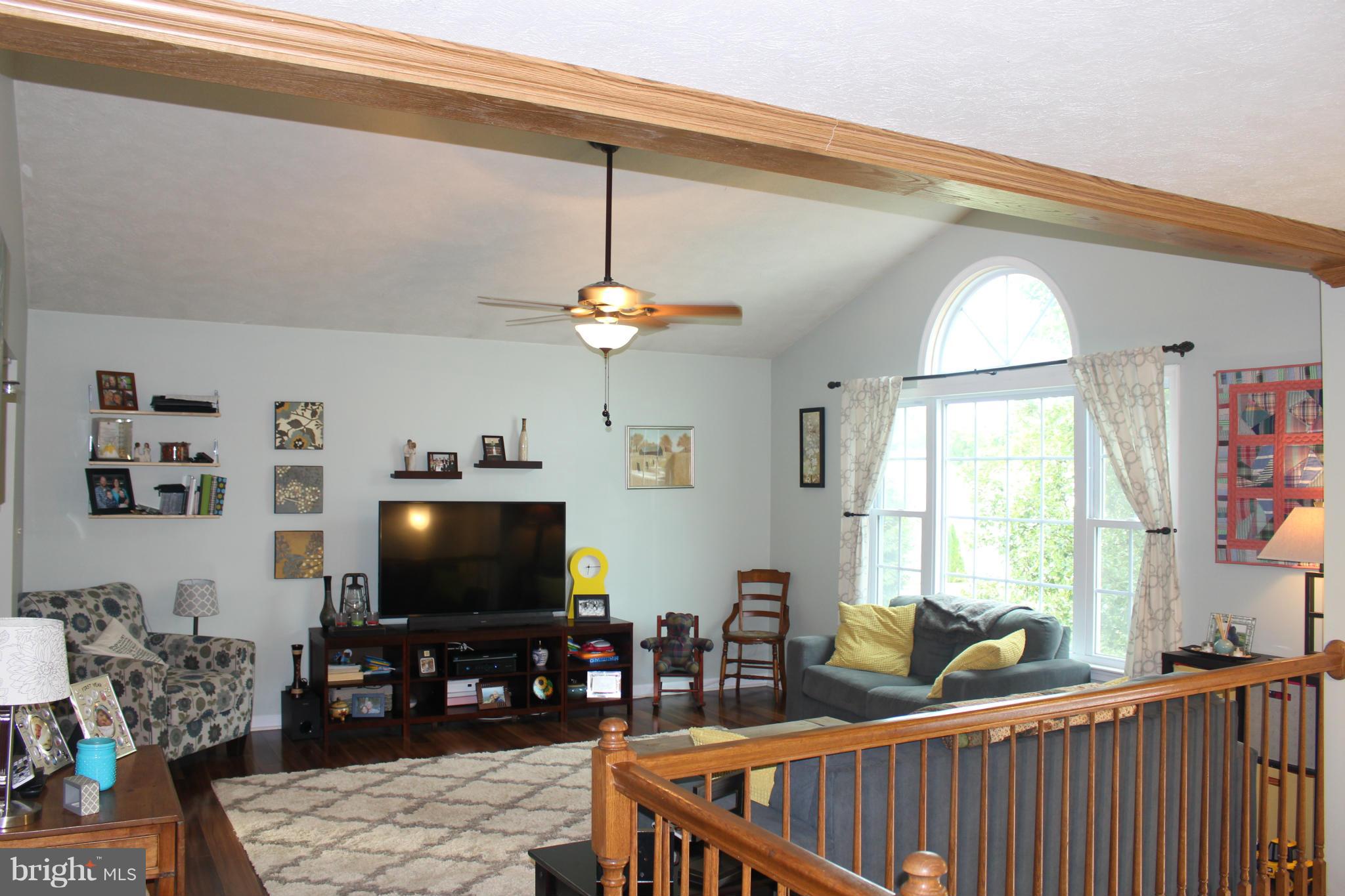 1465 Canterbury Road Front Royal, VA 22630 - Photo 15 of 29 Living Room