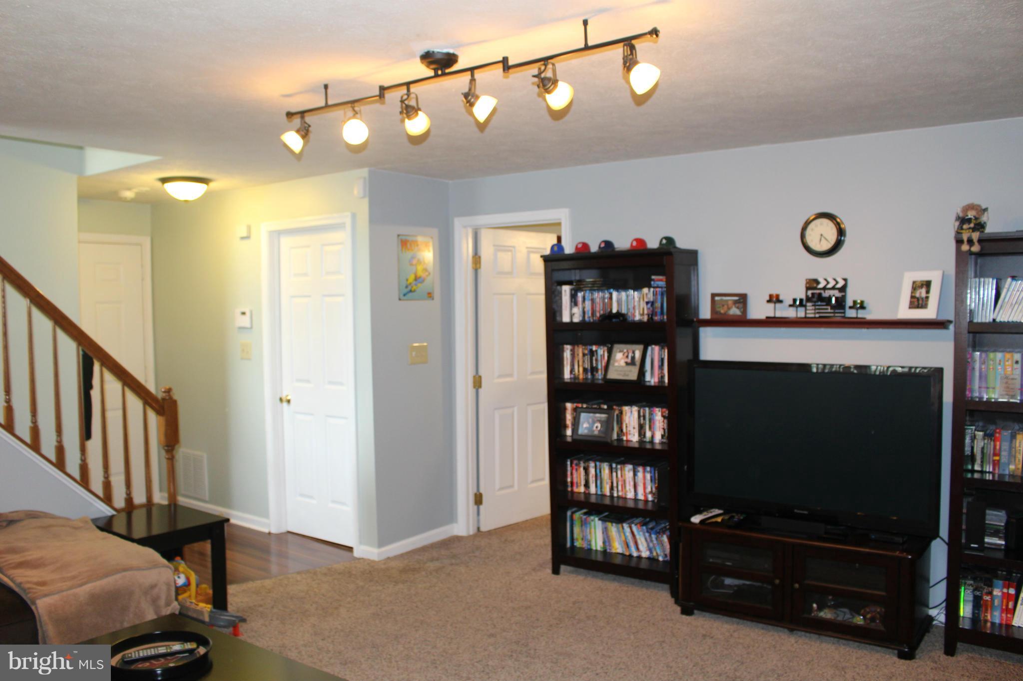 1465 Canterbury Road Front Royal, VA 22630 - Photo 17 of 29 Rec room