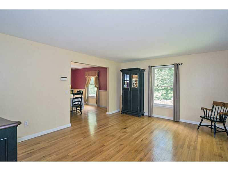 22 Wickham Road North Kingstown, RI 02852 - Photo 13 of 25 Living Room.
