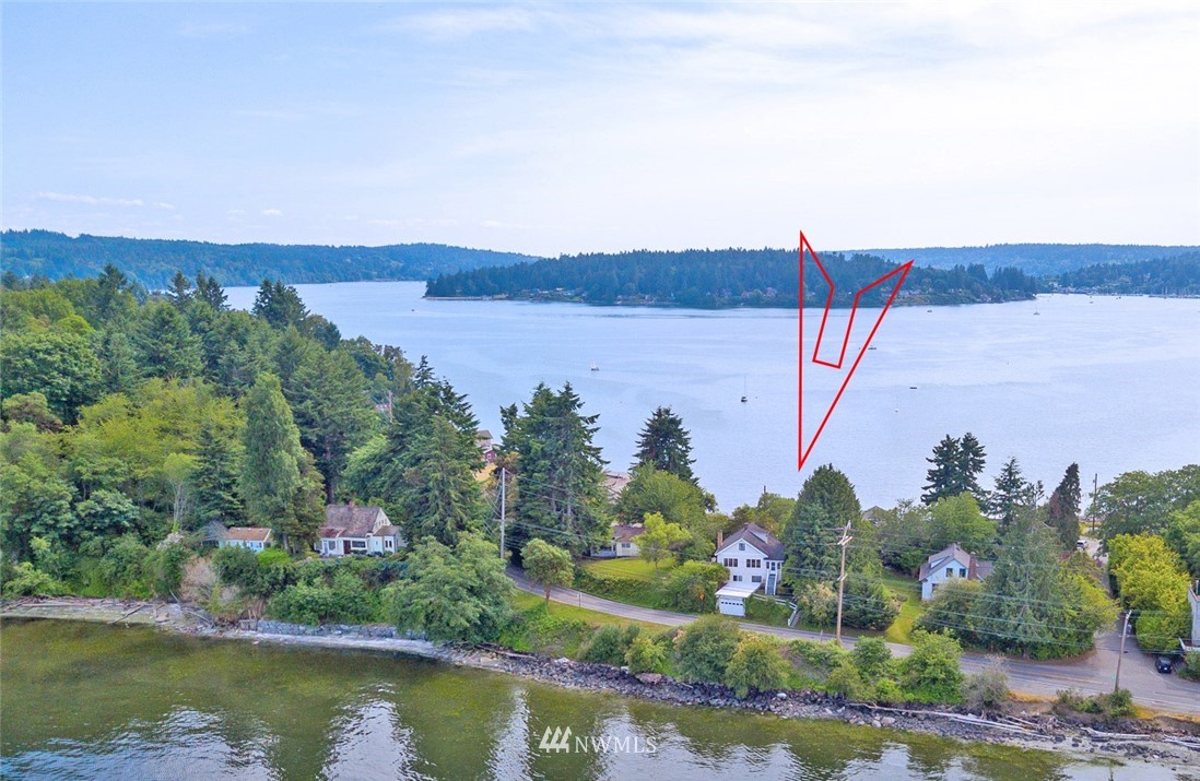 22011 Dockton Road Southwest Vashon, WA 98070 - Photo 1 of 24 Gallery Image 1