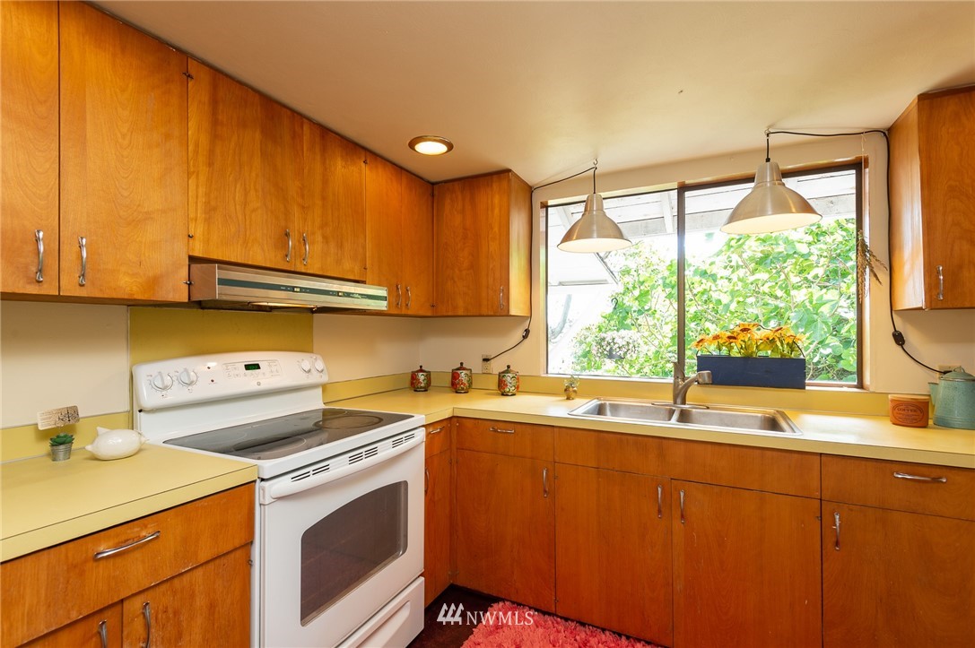 22011 Dockton Road Southwest Vashon, WA 98070 - Photo 11 of 24 Gallery Image 11