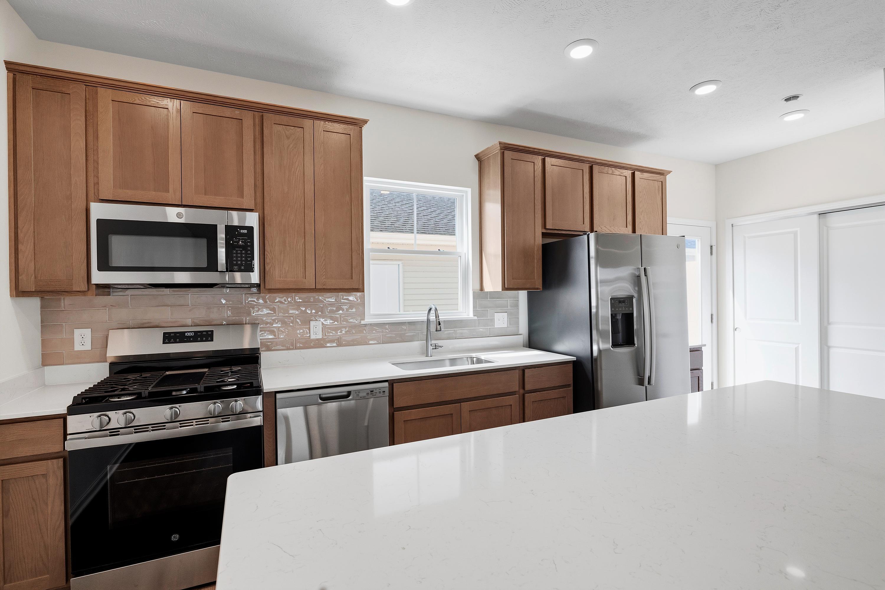 13083 Carolina Street Crown Point, IN 46307 - Photo 2 of 16 3000x2000