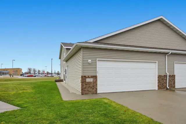 $255,900 | 1133 39th Avenue South, Moorhead, MN 56560