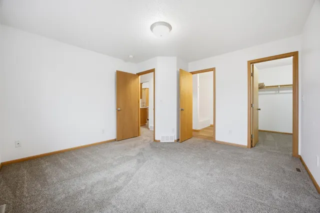 $255,900 | 1133 39th Avenue South, Moorhead, MN 56560