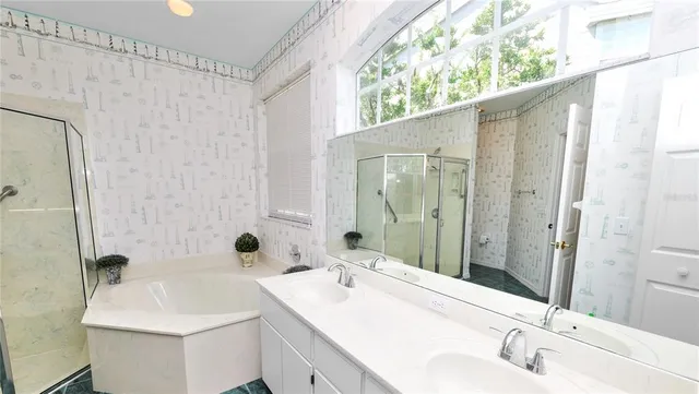 $270,000 | 3110 Stonewater Drive, Unit 122, Lakeland, FL 33803